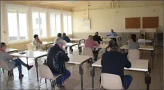  ??  ?? Alain Claverie (maire sortant) ouvre la séance avant de quitter la salle