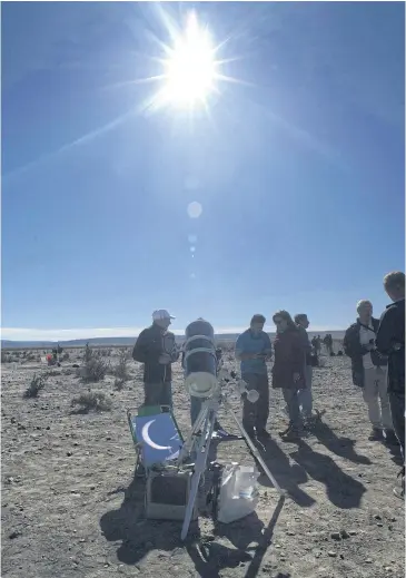  ??  ?? Solar eclipses can draw crowds.