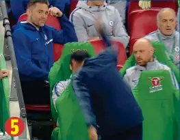  ?? ?? Sarri gives up trying to get Kepa off and shouts at his staff 5