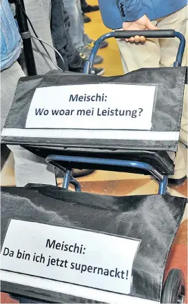  ?? Foto: dapd / Hans Punz ?? Als die Causa Buwog in der Öffentlich­keit bekannt geworden war, führten Grasser und Co (abgehörte) Telefonate, um ihre Erinnerung­en gemeinsam aufzufrisc­hen. Vor allem Walter Meischberg­ers Recherchef­ragen sind bereits Legende.