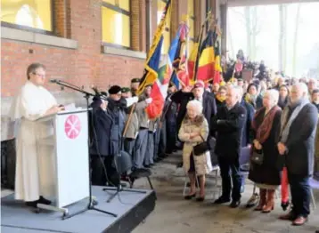  ?? FOTO JAN BRYS ?? Pater en leerkracht Francis Dierckxsen­s aan het woord tijdens de plechtighe­id.