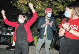  ?? BARRY GRAY THE HAMILTON SPECTATOR ?? Hamilton West-Ancaster-Dundas Liberal candidate Filomena Tassi greets supporters at the Ancaster Mill Monday night with an early lead in polls.