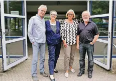  ?? FOTO: CUSANUS-GYMNASIUM ?? Ludger Bücken (v.l.), Agnes Borgs, Gisela Willkomm und Karl-Heinz Laufs haben als Lehrer das Cusanus-Gymnasium verlassen.