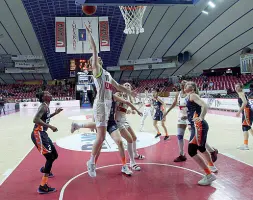  ?? Reyer ?? Domani gara2 dei quarti di finale playoff per le ragazze orogranata