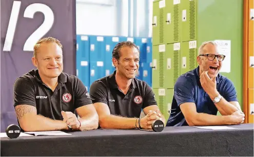  ??  ?? Die drei Tausender: Daniel Kreutzer, Niki Mondt und Mirko Lüdemann haben jeweils über 1000 DEL-Spiele absolviert.