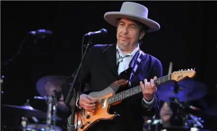  ?? AFP ?? Bob Dylan debió cancelar una serie de conciertos previstos en abril en Japón, y en junio y julio en América del Norte debido a la pandemia de coronaviru­s.