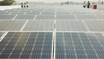  ?? REUTERSPIC ?? A view of JTC and Sun Electric’s SolarRoof project in Singapore.
–