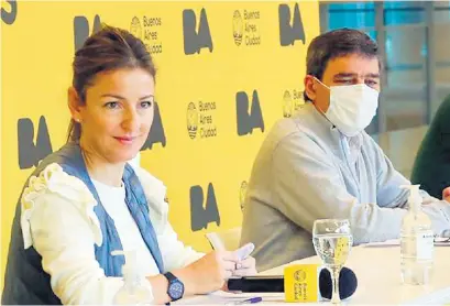  ??  ?? Soledad Acuña y Fernán Quirós, ministros de Educación y de Salud de CABA.