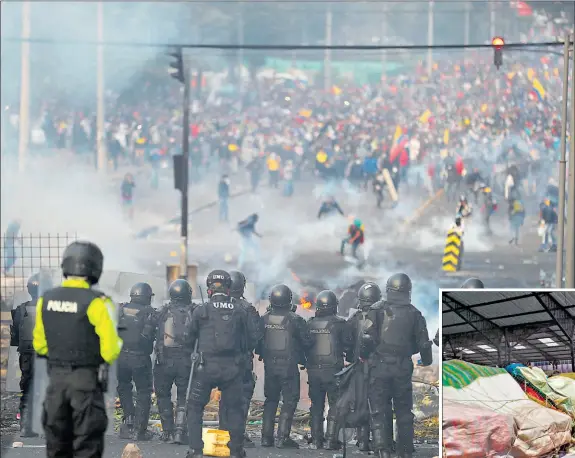  ?? José Jacome / efe ?? Las manifestac­iones se concentrar­on ayer en las inmediacio­nes de la Asamblea Nacional, en Quito. Los puestos de venta en el mercado San Alfonso, de Riobamba, permanecen cerrados.