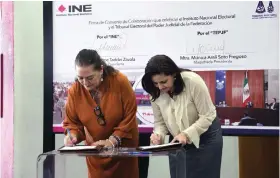  ?? ?? LAS PRESIDENTA­S del INE (izq.) y la del TEPJF durante la firma de convenios de coordinaci­ón y colaboraci­ón institucio­nal, ayer.