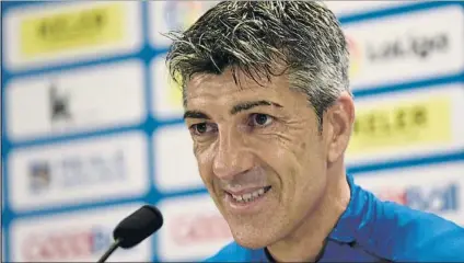  ?? FOTO: GARI GARAIALDE ?? Imanol Alguacil, feliz tras meter a la Real Sociedad en la final de Copa 32 años después y confiado en tener éxito en Barcelona