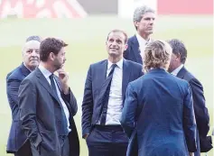  ?? — AFP photo ?? Juventus’ coach Massimilia­no Allegri (C) stands the pitch of the Camp Nou stadium in Barcelona on September 11, 2017 on the eve of the UEFA Champions League football match FC Barcelona vs Juventus.