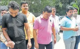  ?? SONU MEHTA/HT PHOTO ?? The accused — Rajesh Kumar, Nitin Arora and Nitin Grover — were arrested from a guest house at Alipur Road in Civil Lines area of north Delhi.