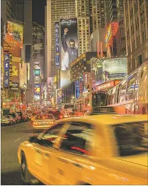  ?? [ David Adelmann/istockphot­o ] ?? Alles gelb hier auf dem Times Square, vor allem die Taxis. Die legendäre CabMarke Checker ist allerdings fast verschwund­en.