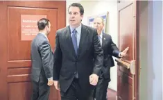  ??  ?? El presidente de la Comisión de Inteligenc­ia de la Cámara Baja, Devin Nunes, previo a la conferenci­a donde dijo que no hay indicios de espionaje de parte de Obama.