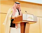  ??  ?? األمير عبدالعزيز بن طالل يلقي كلمة الجائزة.