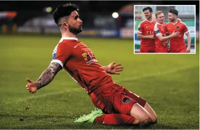  ?? DAVID MAHER / SPORTSFILE ?? Sean Maguire celebrates his late winner for Cork City against Shamrock Rovers in Tallaght and, inset, with team-mates Conor McCormack (centre) and Jimmy Keohane after scoring the Leesiders’ first goal