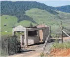  ??  ?? The guardhouse, still under constructi­on at Dlamini-Zuma’s new home.