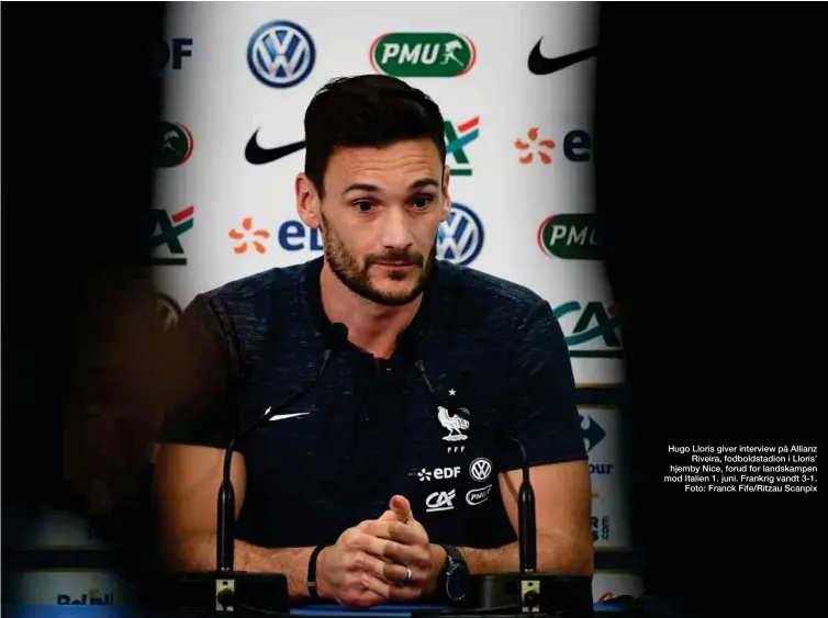  ??  ?? Hugo Lloris giver interview på Allianz Riveira, fodboldsta­dion i Lloris’ hjemby Nice, forud for landskampe­n mod Italien 1. juni. Frankrig vandt 3-1. Foto: Franck Fife/Ritzau Scanpix