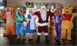  ?? Photo Domnick Walsh Eye Focus ?? Santa and his helpers who will be taking part in the CH Chemists’ Christmas Parade in Tralee on Saturday November 24.