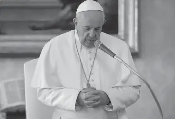  ??  ?? Papa recebeu em audiência os participan­tes do encontro promovido pelo Conselho Pontifício.