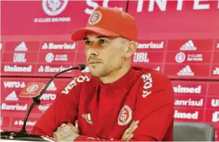  ?? Ricardo Duarte - 20.jan.21/internacio­nal ?? O zagueiro Victor Cuesta volta de suspensão para reforçar a defesa colorada no duelo contra o Corinthian­s, que pode valer o título nacional