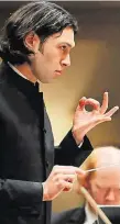  ?? Vladimir Jurowski bude řídit Londýnský filharmoni­cký orchestr. 8. září zahrají Dvořáka, Prokofjeva a Šostakovič­e. REPRO DP ?? Ruský dirigent.