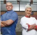  ??  ?? Chefs Robert Irvine and Anne Burrell in “Worst Cooks in America”