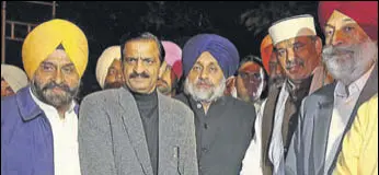  ?? HT PHOTO ?? SAD president Sukhbir Singh Badal (centre) with (from right) party MP Balwinder Singh Bhunder and , state BJP chief and Union minister Vijay Sampla after meeting the governor at Punjab Raj Bhawan in Chandigarh on Monday.