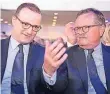  ?? FOTO: DPA ?? Bundesgesu­ndheitsmin­ister Jens Spahn (l.) und Ärztepräsi­dent Frank Ulrich Montgomery.