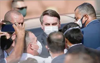  ??  ?? INFRA WEEK. Bolsonaro lo definió como la mayor subasta de aeropuerto­s en la historia de Brasil.