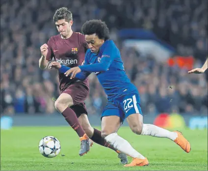  ?? FOTO: PEP MORATA ?? Willian, pugnando un balón con Sergi Roberto Los dos podrían vestir a la vez de azulgrana la próxima temporada