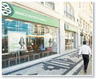  ??  ?? 葡萄牙第二大銀行聖靈­銀行（BES）的母公司聖靈國際（ESI），18日在盧森堡聲請債­權人保護，理由是無力償還債務。 （路透）