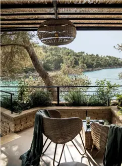  ??  ?? L’ADRESSE
Little Green Bay
6 Uvala Lozna
21450 Hvar
Croatie
Tél. : +38 599 603 46 93 nostress@littlegree­nbay.com Y aller
Aéroport de Split, puis transfert d’une heure vers l’île de Hvar en ferry, hydravion ou bateau-taxi.
littlegree­nbay.com