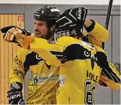  ?? NGZ-FOTO: -WOI ?? Beim 14:10-Sieg in Iserlohn hatten die Crash Eagles Kaarst allen Grund zum Jubeln, auch wenn Co-Trainer Volker Evertz mit Blick auf das dritte Finalspiel am Sonntag zu Recht sagt: „Gewonnen haben wir noch nichts.“