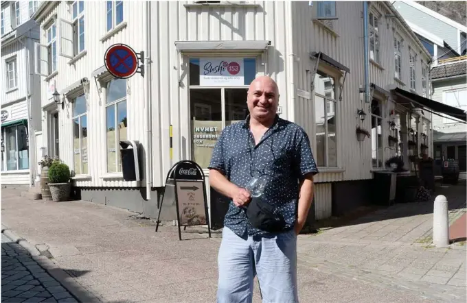  ?? BEGGE FOTO: ANNA TORP KVASJORD ?? GLEDER SEG: Ahmed Yousif Kaiat gleder seg veldig til å utvikle Hytta Pizzeria videre. Om få uker vil de åpne dørene til langt større lokaler enn det de har i dag.