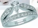  ??  ?? CHAUMET Josephine 约瑟芬皇后铂金镶钻戒­指