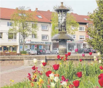  ?? ARCHIVFOTO: MUSTAFA NWEER ?? Der Rudolf-Maschke-Platz könnte das Herz der Hauptstraß­e sein. Bisher aber ist er nur zu wenigen Gelegenhei­ten belebt.