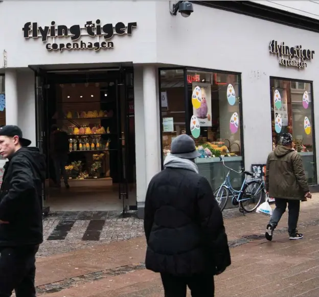  ??  ?? Flying Tiger Copenhagen har 900 butikker i 27 lande fordelt på handelsgad­er og i shoppingce­ntre. Foto: Gregers Tycho