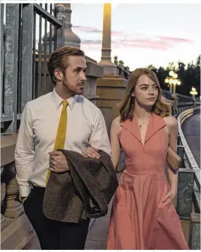  ??  ?? Brach mit sieben Preisen alle Rekorde : „La La Land“mit Ryan Gosling und Emma Stone