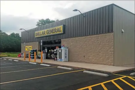  ?? DONNA ROVINS — DIGITAL FIRST MEDIA ?? Dollar General’s newest location has opened in Amity in Berks County, 103 N. Monocacy Creek Road. The store held a grand opening celebratio­n on June 2. The store is one of 900 stores the chain plans to open in 2018.