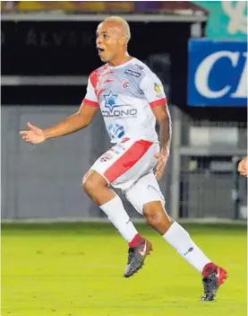  ?? ARCHIVO ?? El Santos no ha perdido en la segunda vuelta. Tiene siete triunfos y tres empates. Pablo Arboine celebra un gol en un partido anterior.