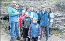  ??  ?? C’est symp la rando en famille, avec la Belle Montée, sports et loisirs en Quercy Vert.