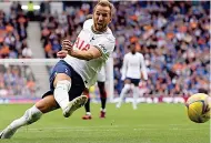  ?? ?? 2 Sharpshoot­er Harry Kane blasts in his second strike of the match as Spurs beat Gers