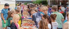  ?? Foto: Sabine Henle ?? Projekte wie die „Gesunde Pause“trugen wesentlich dazu bei, dass die Grundschul­e Türkheim mit dem Zertifikat „Klasse 2000“ausgezeich­net wurde.