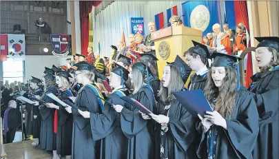  ?? WENDY ELLIOTT ?? Acadia University graduates leave post-secondary eduation with high hopes and expectatio­ns.