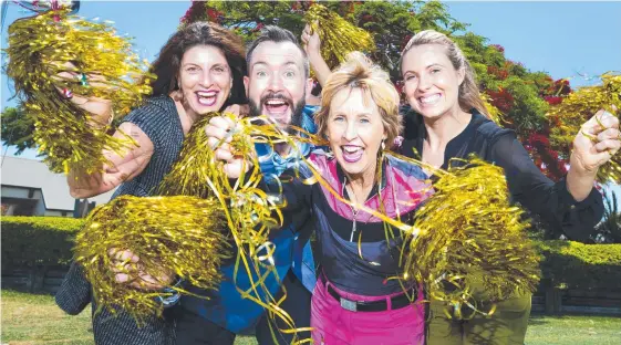  ?? Picture: RENAE DROOP/RDW Photograph­y ?? Halcyon 'Do it Your Way' competitio­n winner Louise Pickup (front) celebrates her $50,000 gold bullion prize win.