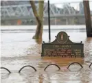  ?? KAREEM ELGAZZAR/USA TODAY NETWORK ?? Floodwater­s swamp Covington, Ky.