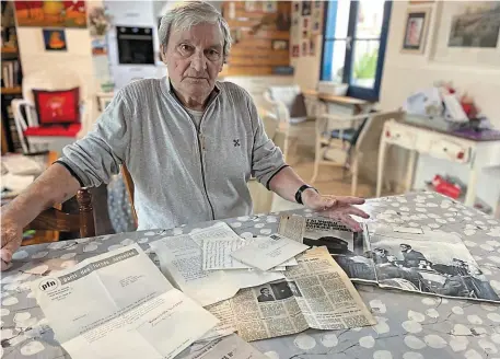  ?? PHOTO : OUEST-FRANCE ?? Le journalist­e Daniel Mornet, aujourd’hui installé aux Sables-d'Olonne, a suivi pour Ouest-France le procès de Patrick Henry. Ce dernier avait enlevé un garçon de 7 ans à la sortie de l’école, avant d’exiger une rançon et de le tuer.|