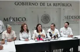  ?? ANTONIO HERNÁNDEZ ?? Acudieron los titulares de las dependenci­as federales.